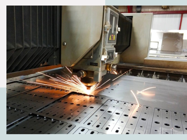 Лазерная резка металла в Коркино от 623 руб.